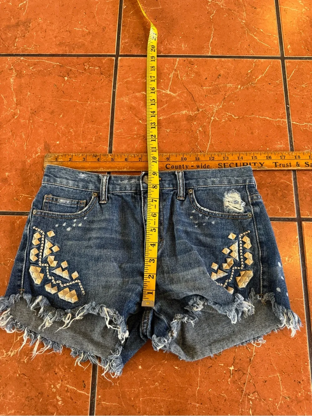 Free People Embroidered Frayed Denim Shorts Size 26 Boho Festival